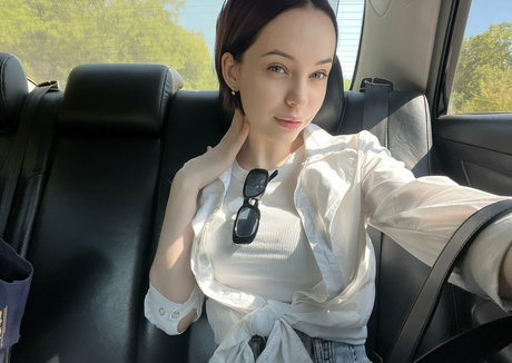 creampie asiatische onlyfans heiße perfekte fotos