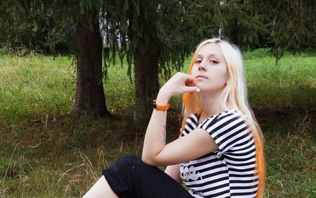 küken mit schwänzen onlyfans heiße akt foto