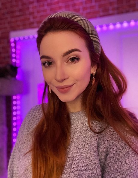 Novaleesi kostenlose akt foto