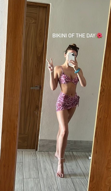 Novaleesi pornostar bild