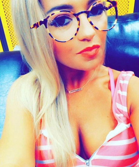prinzessin nackt onlyfans exklusive sex bild