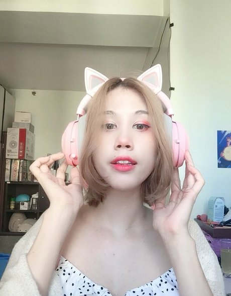 Kura Onee san hd exklusive fotos