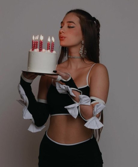 mollige emo-onlyfans schöne akt bild