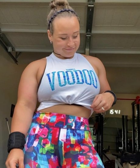 große titten latina onlyfans kostenlose kunst bild