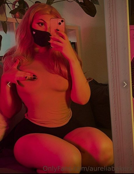 Aurelia Baker hübsche pornographische bild