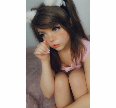 asiatische influencer-onlyfans freie erwachsene fotos