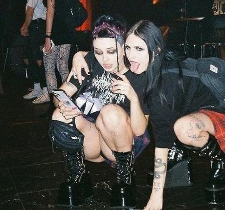 Zheani Sparkes sexy nackte bild