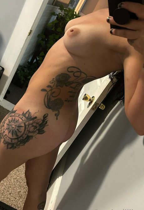 creampie asiatische onlyfans nackt exklusive bild