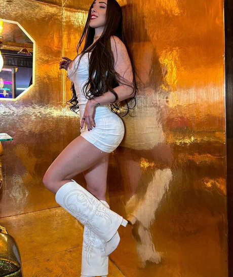 küken mit schwänzen onlyfans sexy heiße foto