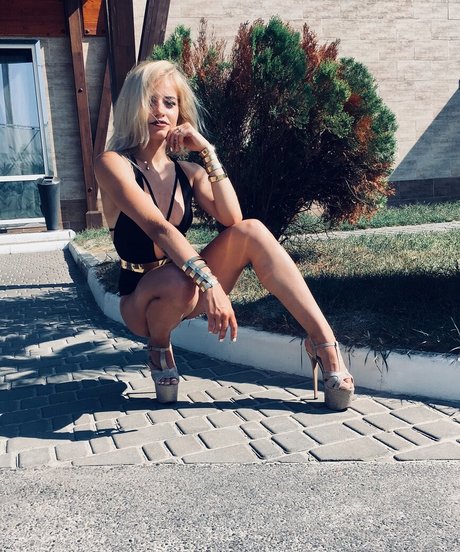 Veta George Models exklusive sex bilder