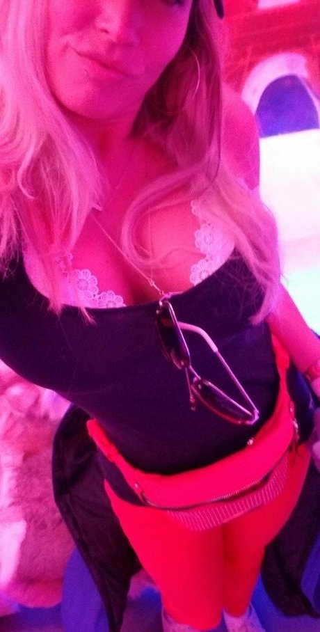 cocovandi model nacktheit archiv