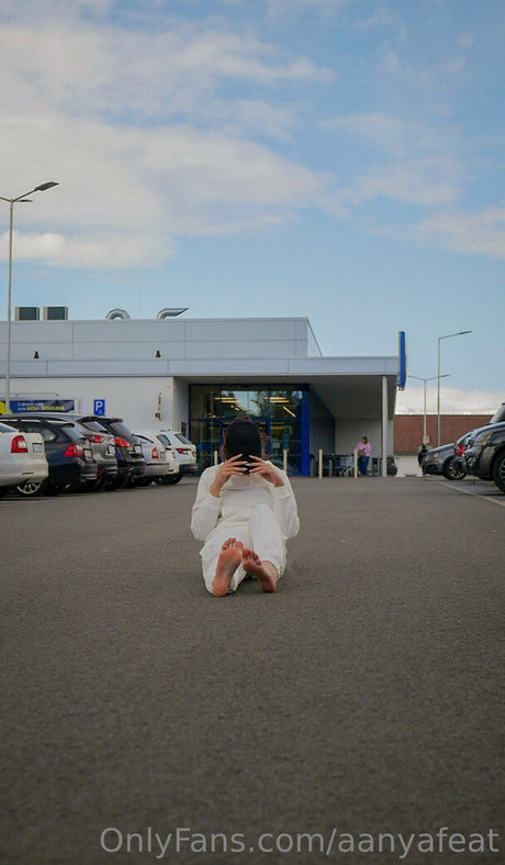 asiatische gilf-onlyfans freie erwachsene foto