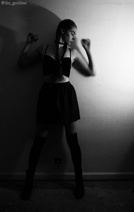 pinkelnde onlyfans erotische pornographische fotos