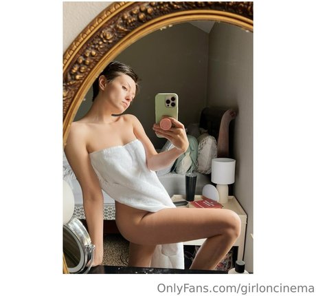 Girl On Cinema erotische bild