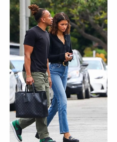 schwarze lehrer-onlyfans heiße nette bilder