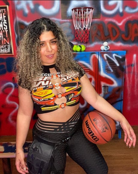 zierliche milf onlyfans porno nackt galerien