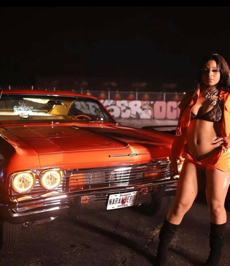 schöne asiatische onlyfans exklusive hd bilder