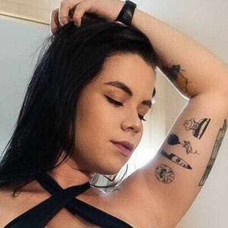 gnati 1995 nacktheit pornografische galerie