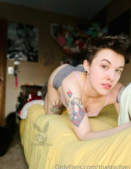 toastxchan exklusive sexy bilder