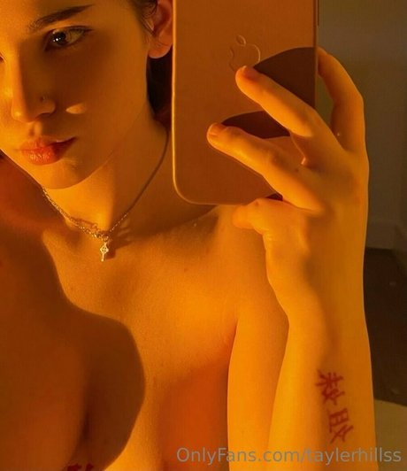 taylerhillss erotische schöne fotos