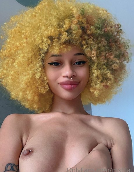 msflat nacktheit pornographische bilder