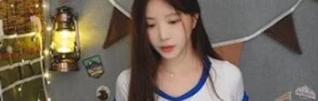 ASMR Yoon Ying pornostar akt galerie