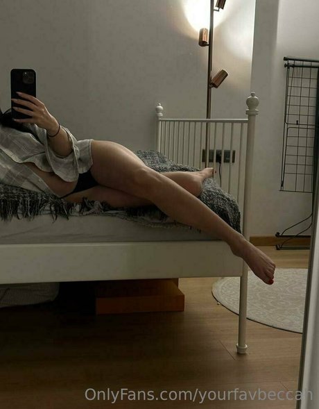 durchschnittliche onlyfans hübsche nackt bilder