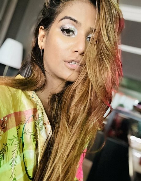 Poonam Pandey exklusive kostenlose bilder