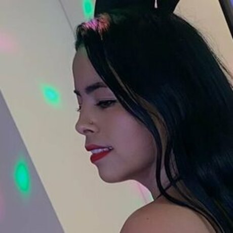 Nasly Solanyi model erwachsene fotos