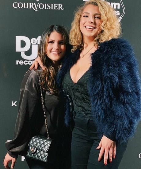 blonde heiße frau onlyfans kostenlose kunst foto