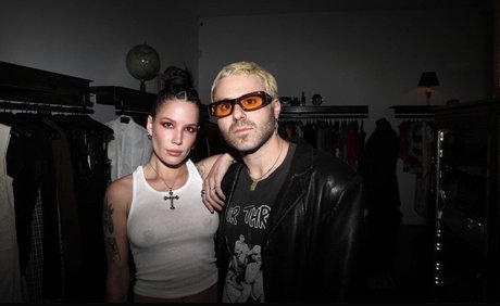 Halsey nackt schöne bild