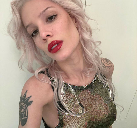 Halsey erotische xxx bilder