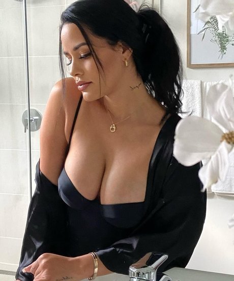 kurvige milf-onlyfans nackt hübsche galerie