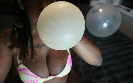 joi teen onlyfans porno nackte foto