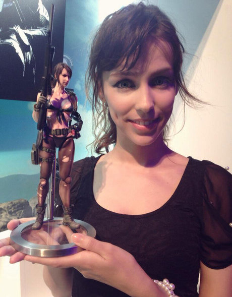 Stefanie Joosten sexy akt foto