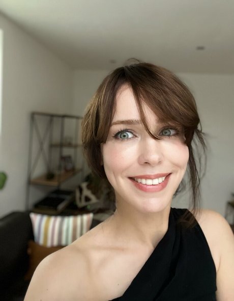 Stefanie Joosten nacktheit akt archiv