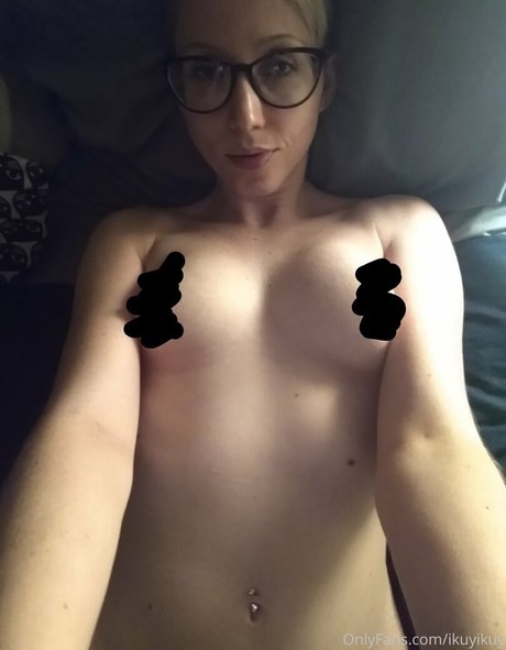 vollbusige onlyfans nacktheit heiße fotos