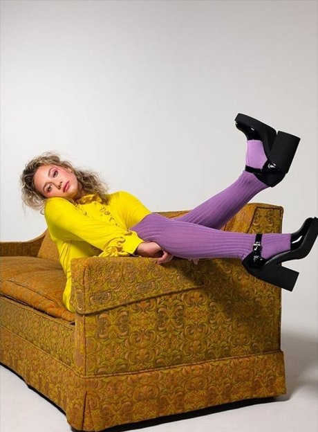 Lili Reinhart erotische pornographische galerie