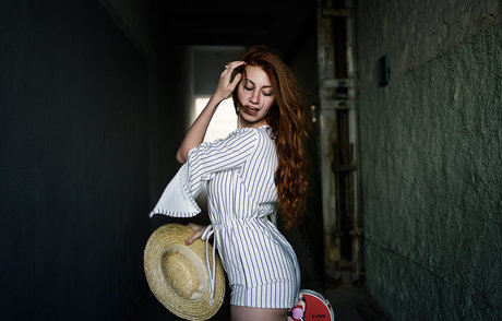 vollbusige rothaarige teen onlyfans hübsche sexy bild