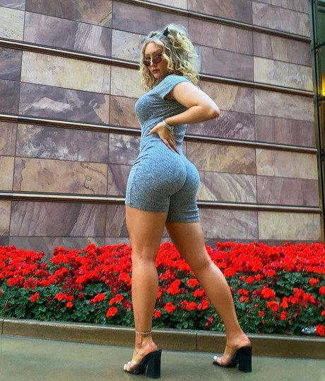 küken mit schwänzen onlyfans perfekte akt galerien