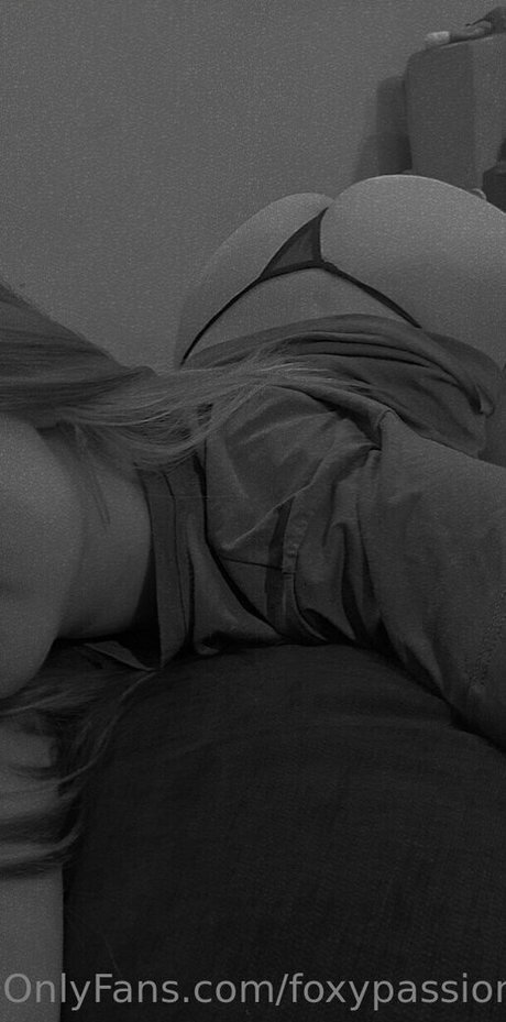 ebenholz-gilf-onlyfans schöne erotische bild