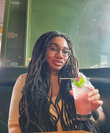 milf handjob onlyfans schöne nette bilder