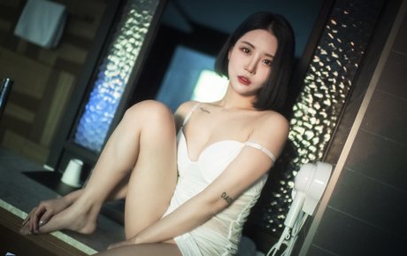 nacktstrip onlyfans erotische hd foto