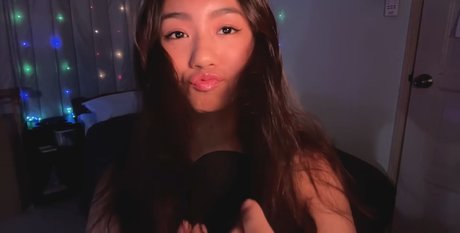 Moon Blitz Asmr akt fotos
