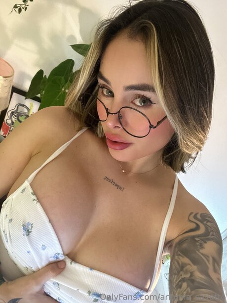 vollbusige brünette onlyfans heiße porno archiv