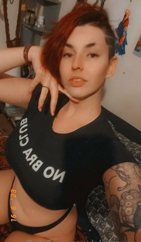 flachbrüstige onlyfans freie sex bild