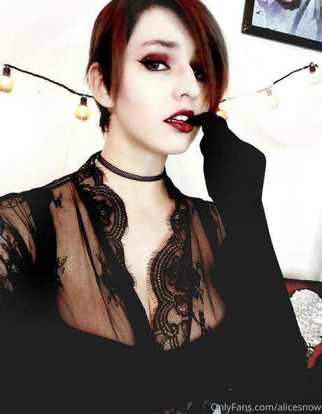 asiatischer squirt onlyfans heiße perfekte foto