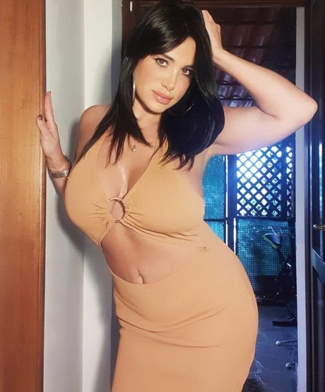 durchbohrte onlyfans nackt kostenlose foto