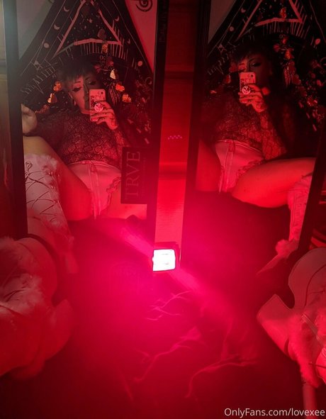 ebenholzmodell onlyfans kunst nette galerien