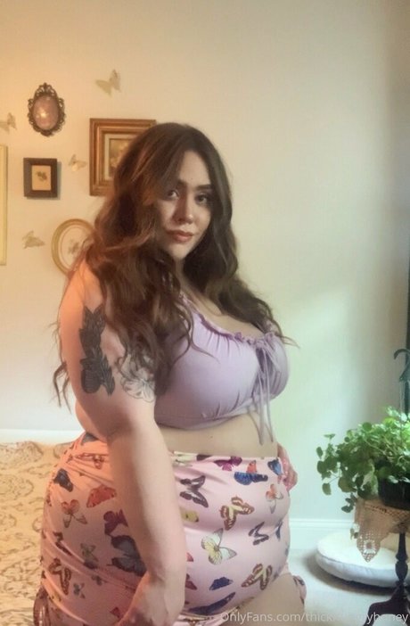 muttermilch-onlyfans nacktheit pornografische bild